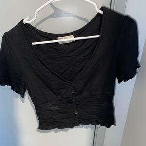 Black cropped t-shirt